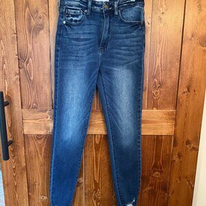 KanCan Dark Wash Jeans Size 5/26
